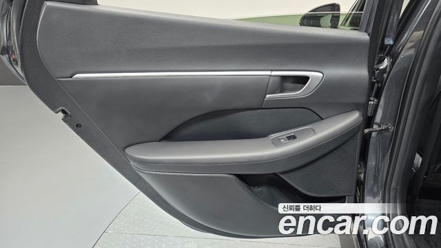 Hyundai Sonata 2022 — photo 15