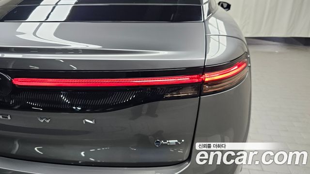 Toyota Crown 2025 — photo 9
