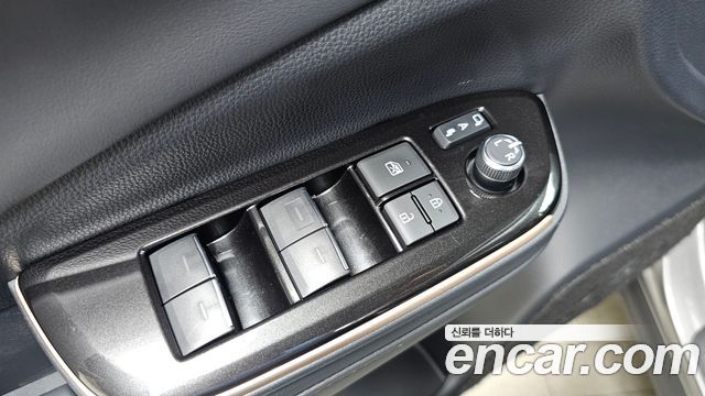 Toyota Crown 2025 — photo 29