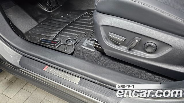 Toyota Crown 2025 — photo 31