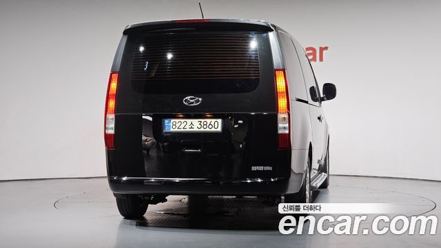 Hyundai Staria 2022 — photo 4