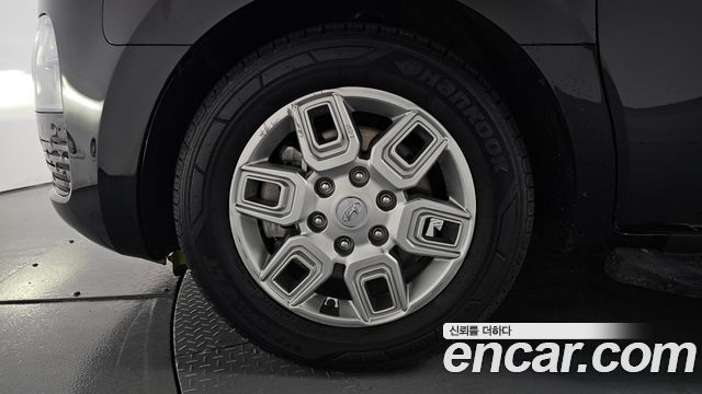 Hyundai Staria 2022 — photo 5