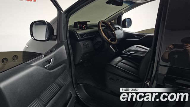 Hyundai Staria 2022 — photo 13