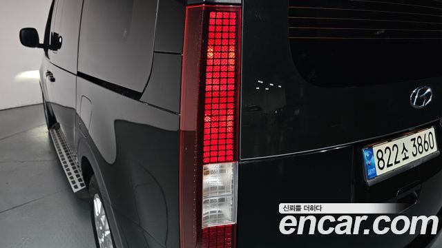 Hyundai Staria 2022 — photo 9