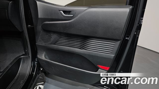 Hyundai Staria 2022 — photo 15