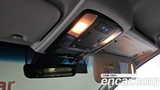 Hyundai Staria 2022 — photo 31
