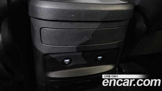 Hyundai Staria 2022 — photo 34