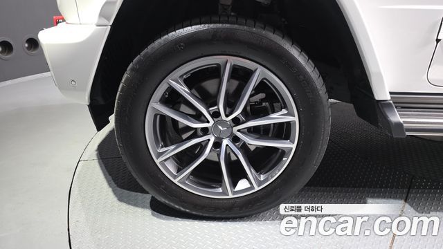 Mercedes-Benz G-Class 2025 — photo 5