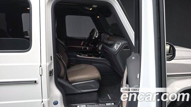 Mercedes-Benz G-Class 2025 — photo 11