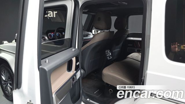Mercedes-Benz G-Class 2025 — photo 12