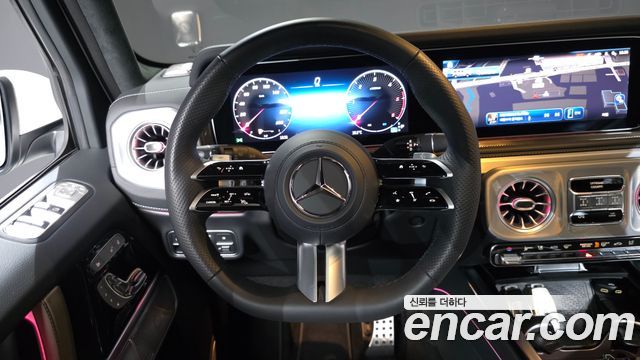 Mercedes-Benz G-Class 2025 — photo 13