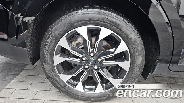 Kia Canival 2023 — photo 5