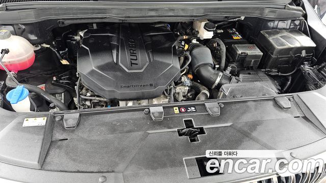 Kia Canival 2023 — photo 6