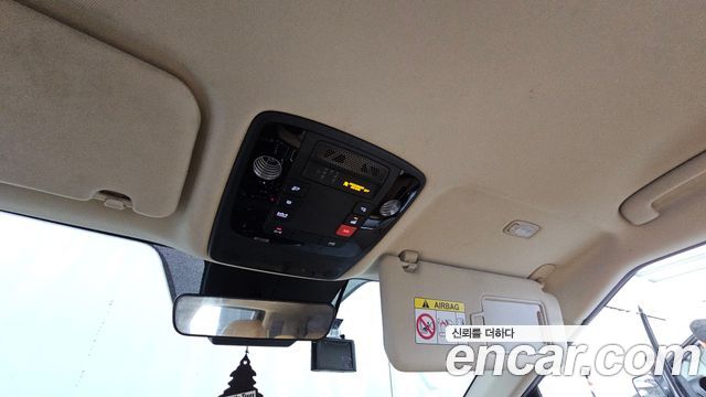 Kia Canival 2023 — photo 24