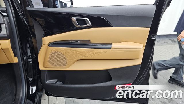 Kia Canival 2023 — photo 15