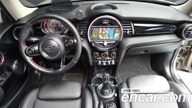 Mini Cooper 2020 — photo 10