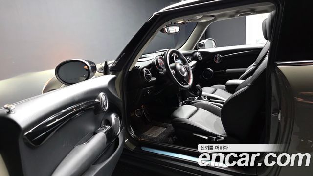 Mini Cooper 2020 — photo 13