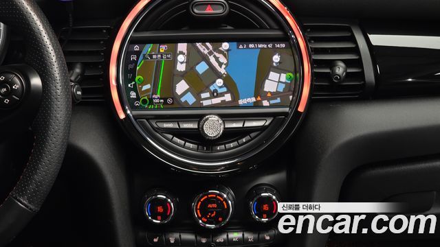 Mini Cooper 2020 — photo 20