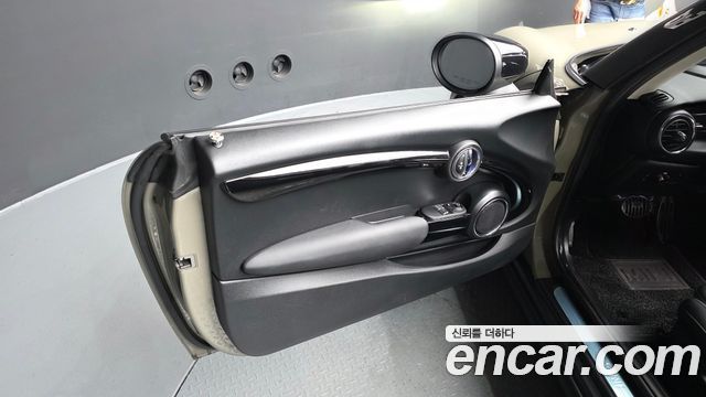 Mini Cooper 2020 — photo 14