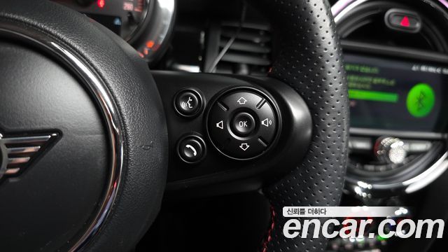 Mini Cooper 2020 — photo 31