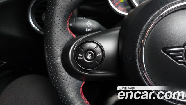 Mini Cooper 2020 — photo 36