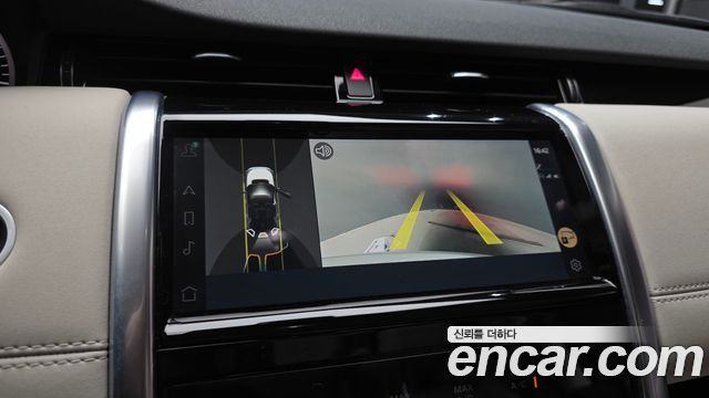 Land Rover Discovery Sport 2022 — photo 21