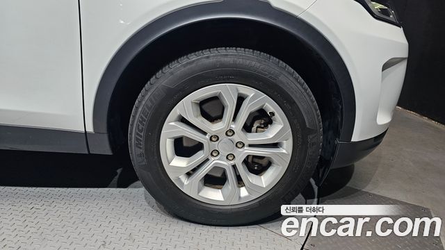 Land Rover Discovery Sport 2022 — photo 7