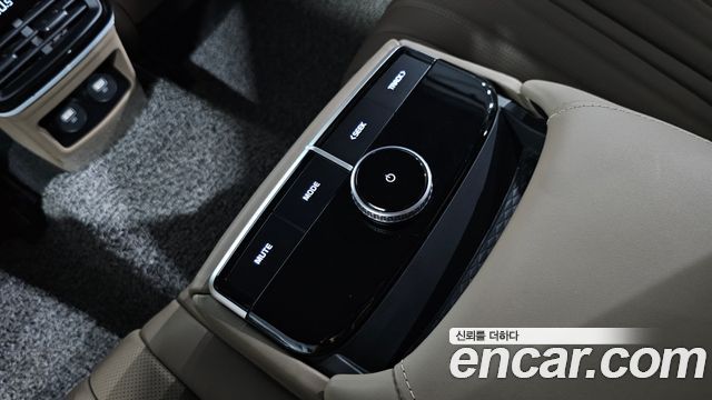 Kia K8 2022 — photo 25