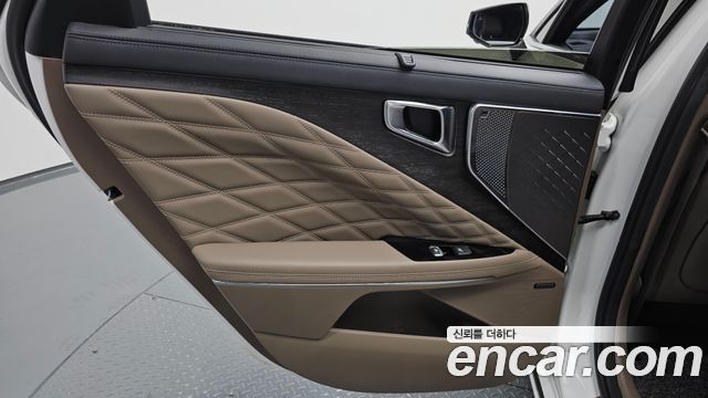 Kia K8 2022 — photo 15