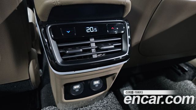 Kia K8 2022 — photo 31