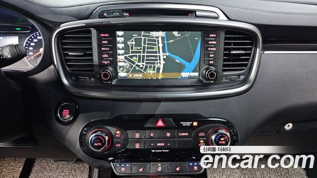 Kia Sorento 2017 — photo 18