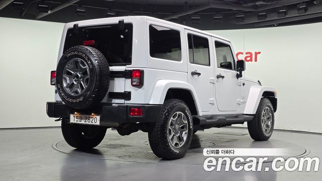 Jeep Wrangler 2014 — photo 2