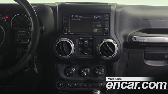 Jeep Wrangler 2014 — photo 12