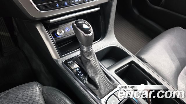 Hyundai Sonata 2017 — photo 12