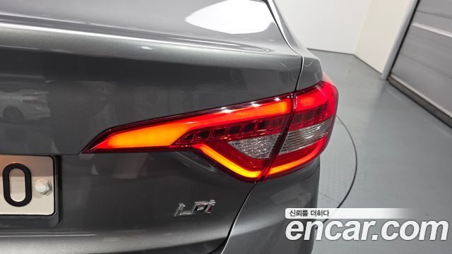 Hyundai Sonata 2017 — photo 9
