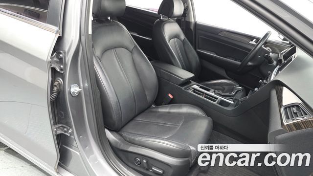 Hyundai Sonata 2017 — photo 16