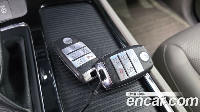 Kia Canival 2018 — photo 23