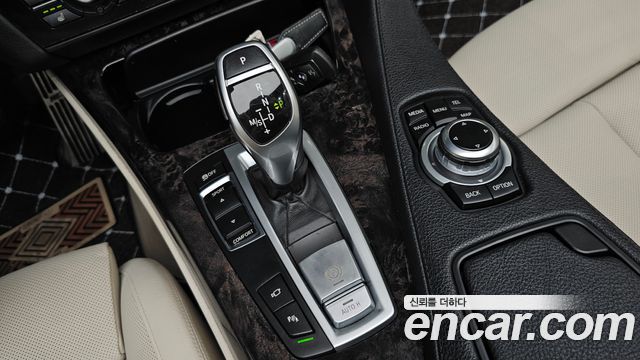 BMW 6-Series 2013 — photo 12