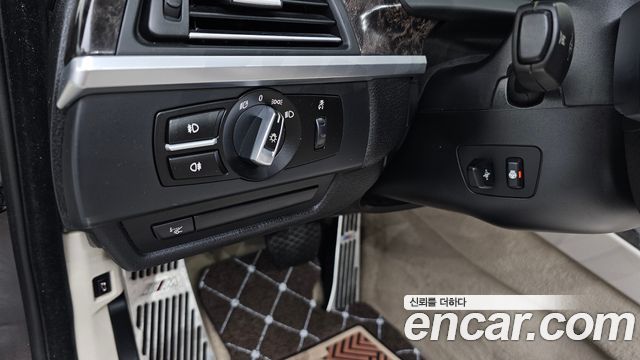 BMW 6-Series 2013 — photo 23
