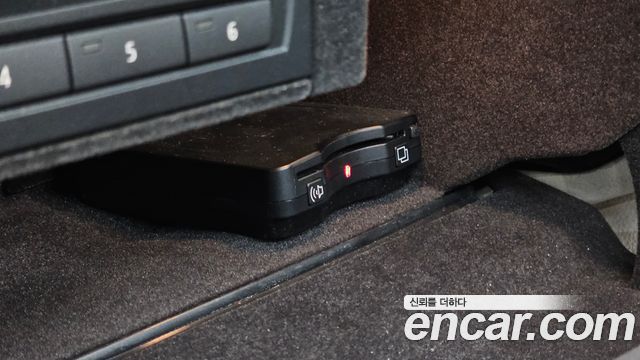 BMW 6-Series 2013 — photo 31
