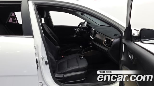 Kia Stonic 2019 — photo 16
