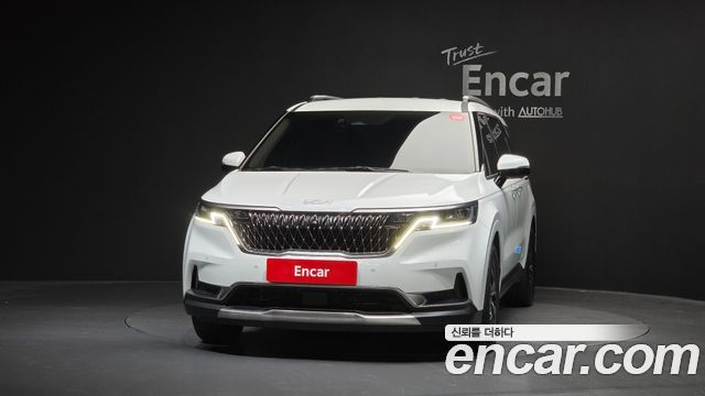 Kia Canival 2023 — photo 3