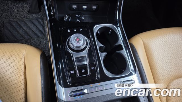 Kia Canival 2023 — photo 12