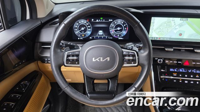 Kia Canival 2023 — photo 19