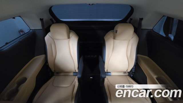 Kia Canival 2023 — photo 25