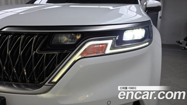 Kia Canival 2023 — photo 8