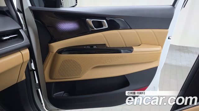 Kia Canival 2023 — photo 15
