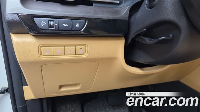 Kia Canival 2023 — photo 29