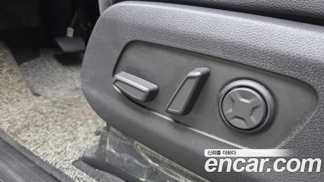 Kia Canival 2023 — photo 30