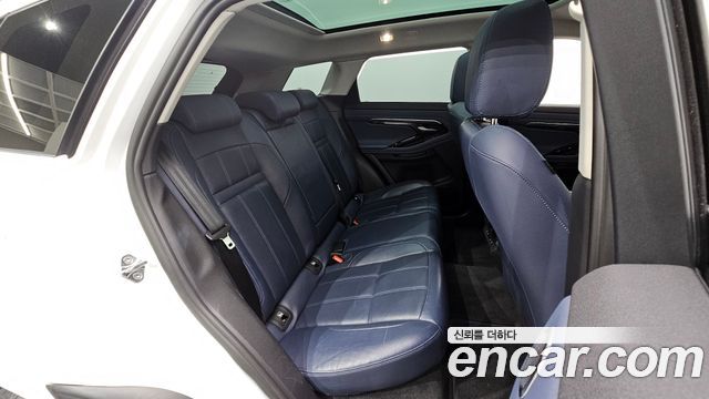 Land Rover Range Rover Evoque 2020 — photo 17